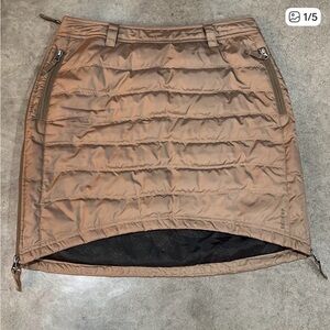 Skhoop Size large tan puffy skirt